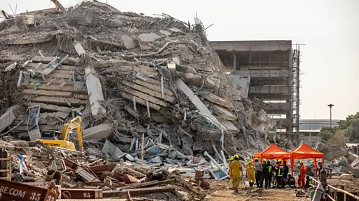 曼谷30层摩天大楼坍塌